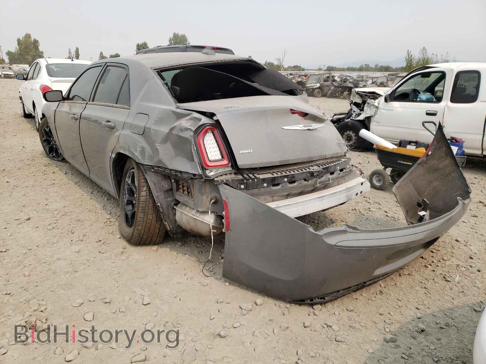 2019 CHRYSLER 300 - VIN: 2C3CCAGG1KH542790 - Фото 3
