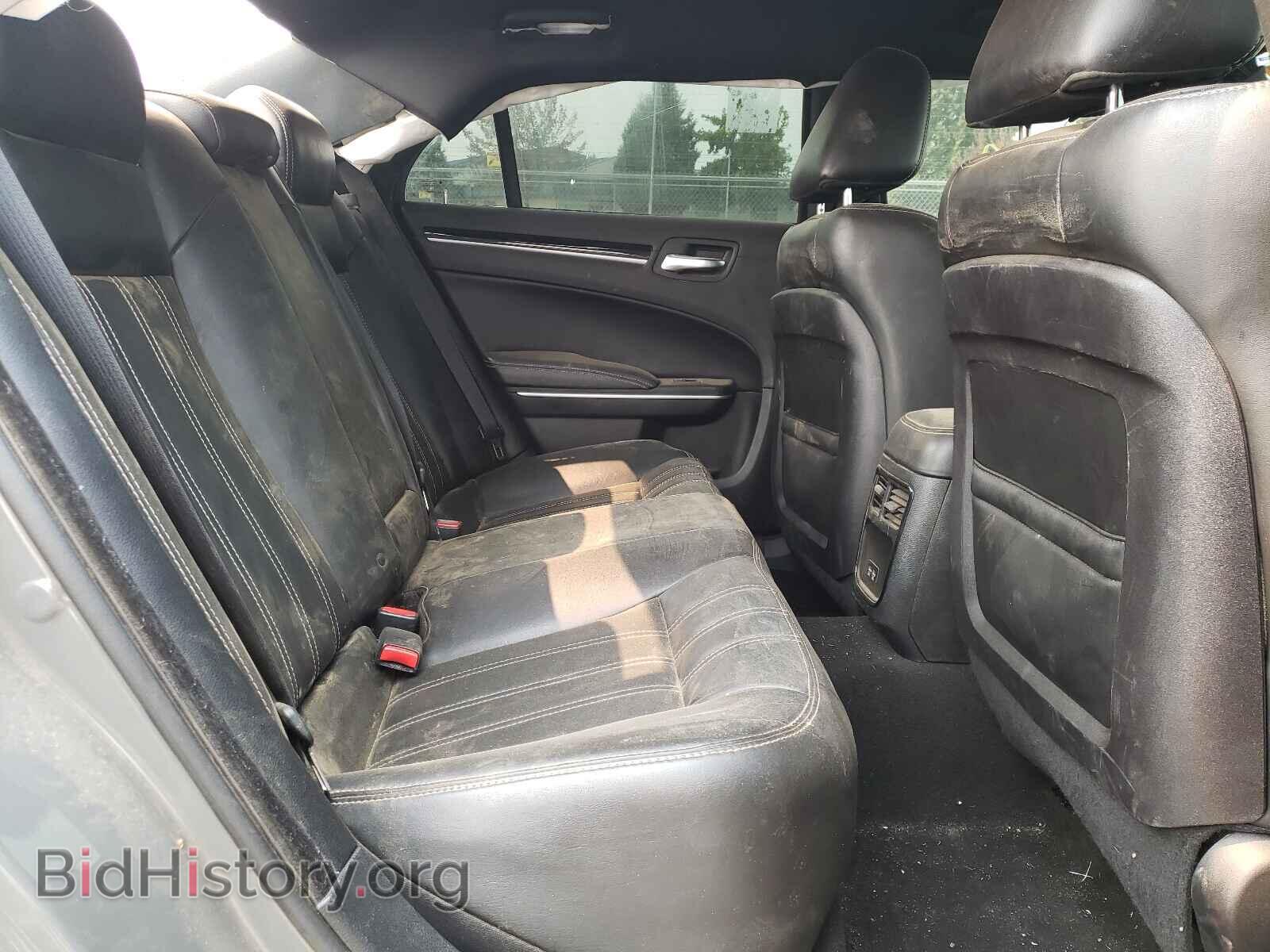 2019 CHRYSLER 300 - VIN: 2C3CCAGG1KH542790 - Фото 6