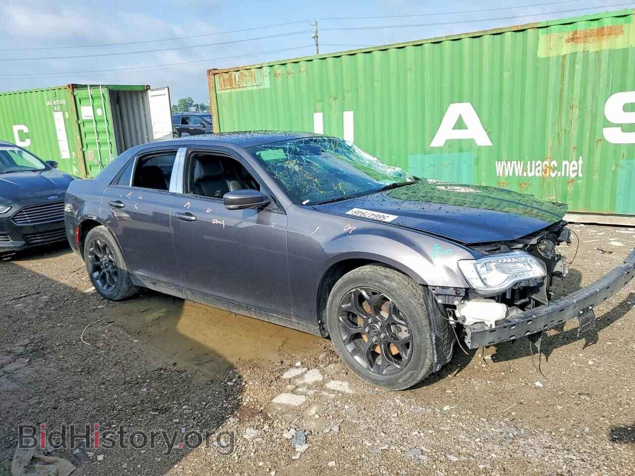 2019 CHRYSLER 300 - VIN: 2C3CCAGG6KH747294 - Photo 4