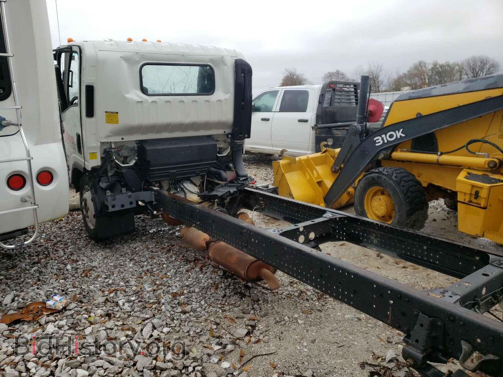 2017 ISUZU NPR - VIN: 54DC4W1B3HS805670 - Photo 3