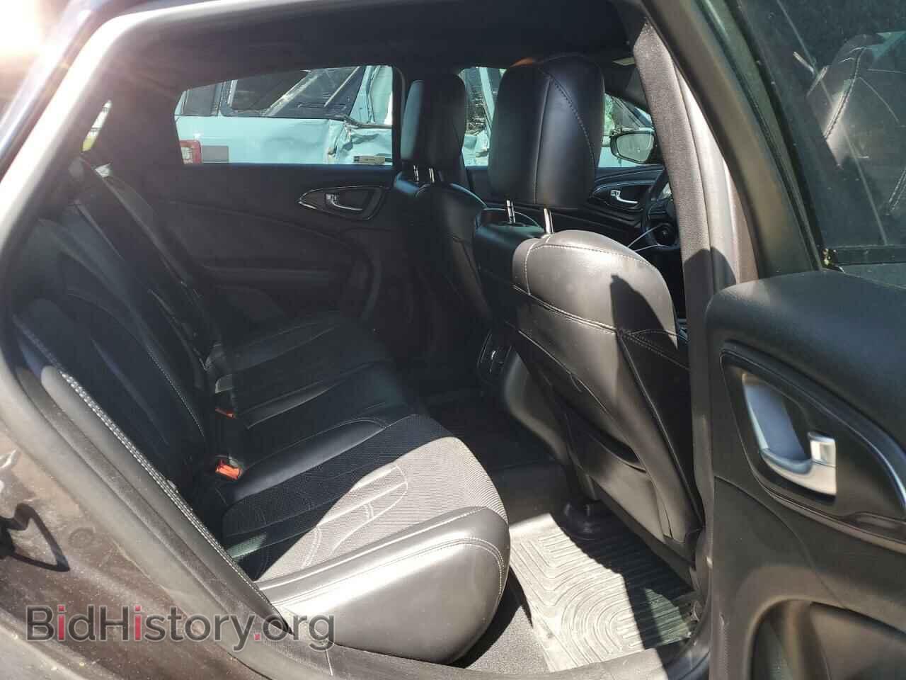 2016 CHRYSLER 200 - VIN: 1C3CCCDG1GN119738 - Фото 10