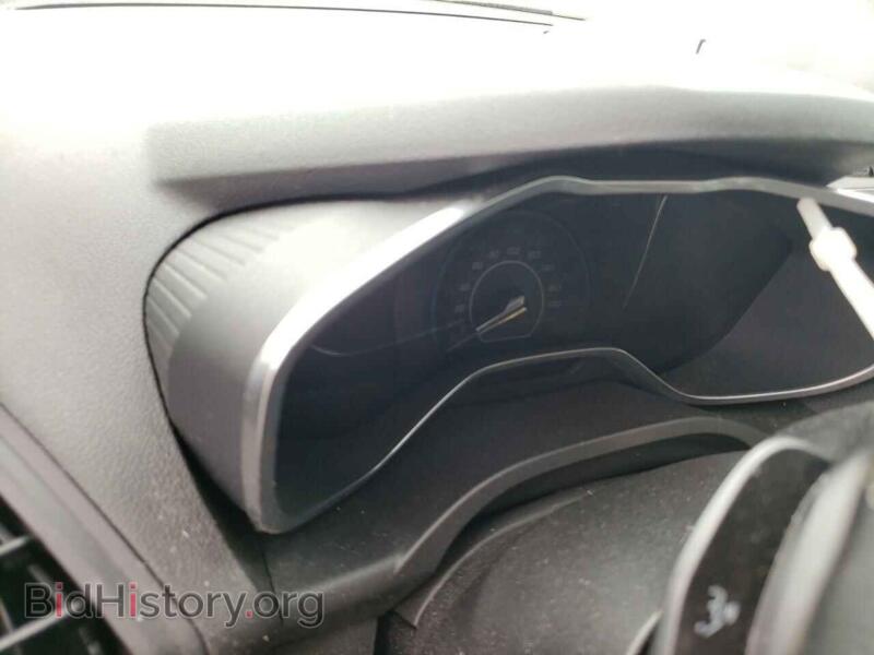 2016 Ford CMAX (VIN 1FADP5CU5GL111957) — photo 9 of 13