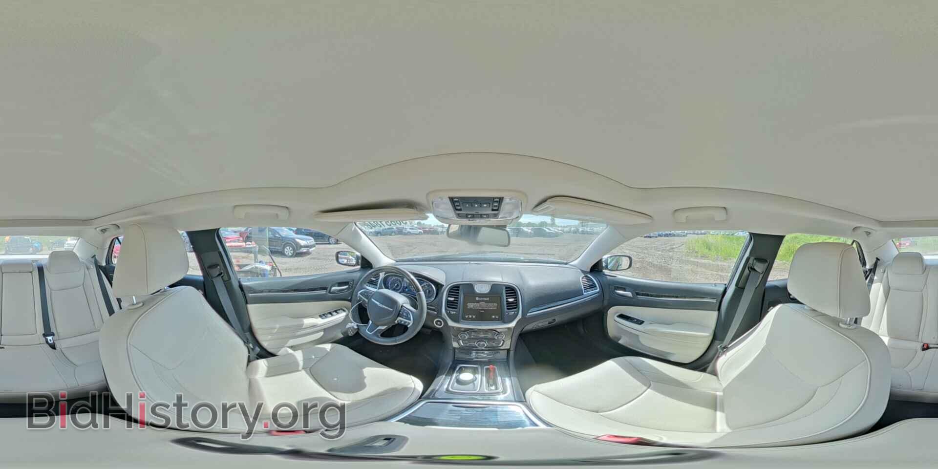 2016 CHRYSLER 300 - VIN: 2C3CCAKG2GH305238 - Фото 14
