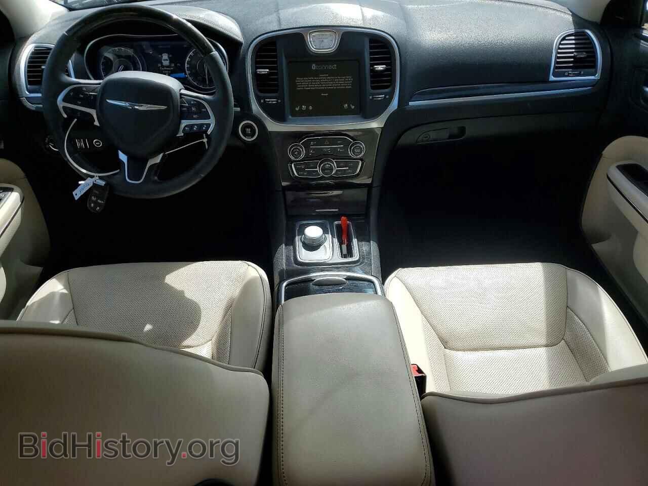 2016 CHRYSLER 300 - VIN: 2C3CCAKG2GH305238 - Фото 8