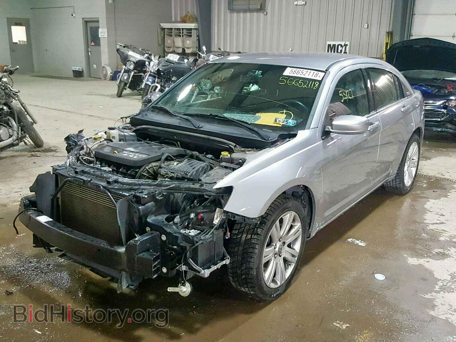 2013 CHRYSLER 200 - VIN: 1C3CCBBB4DN579425 - Фото 2