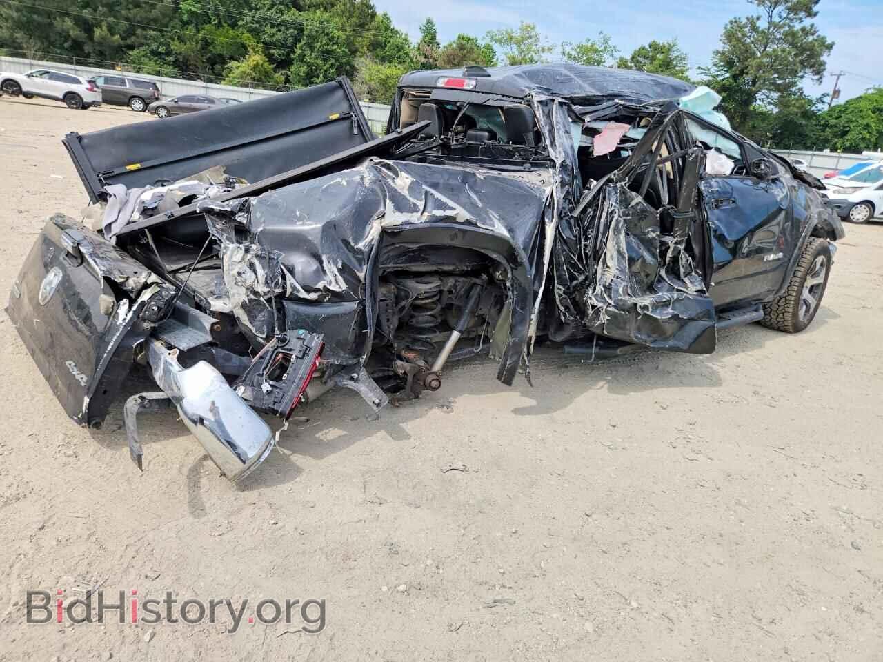 2019 RAM 1500 - VIN: 1C6SRFJT1KN504483 - Фото 3