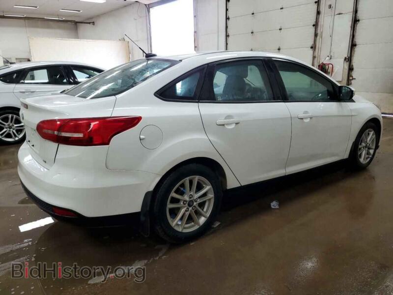 2017 Ford FOCUS (VIN 1FADP3F2XHL329991) — photo 3 of 16