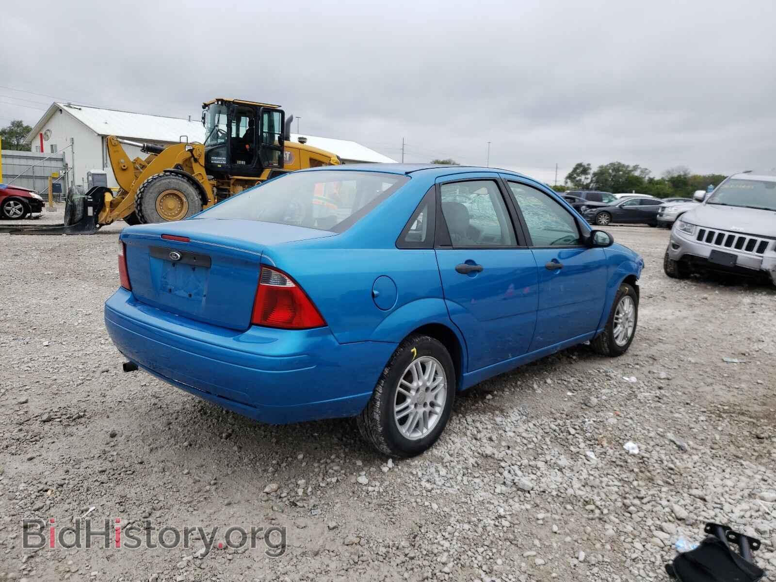 2007 FORD FOCUS - VIN: 1FAHP34N67W230886 - Фото 4