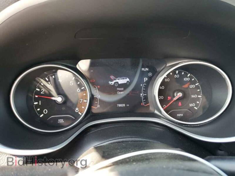2020 Jeep COMPASS (VIN 3C4NJCBB8LT162579) — фото 9 из 17