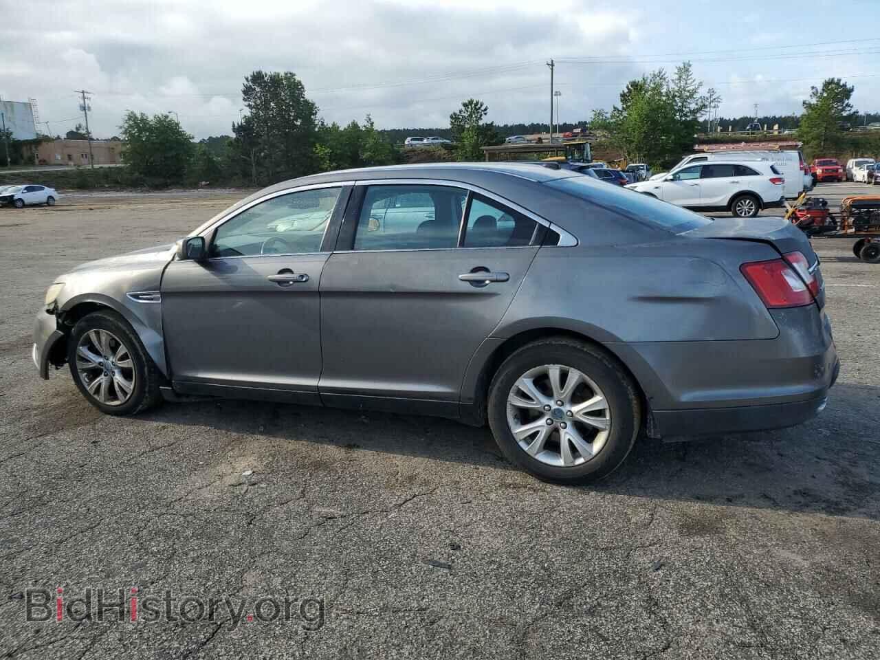 2011 FORD TAURUS - VIN: 1FAHP2EWXBG105667 - Фото 2