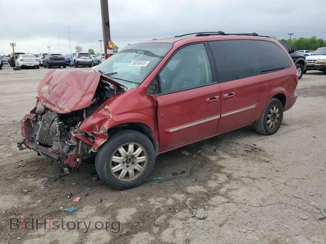 Photo 2C4GP54L85R601858 - CHRYSLER MINIVAN 2005