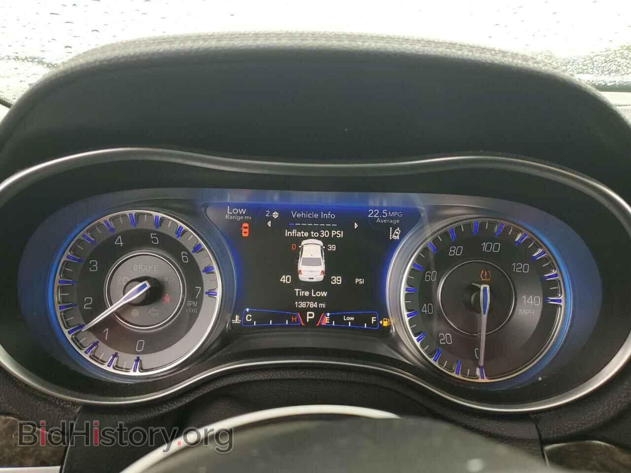 2015 CHRYSLER 300 - VIN: 2C3CCAKG2FH888277 - Фото 9