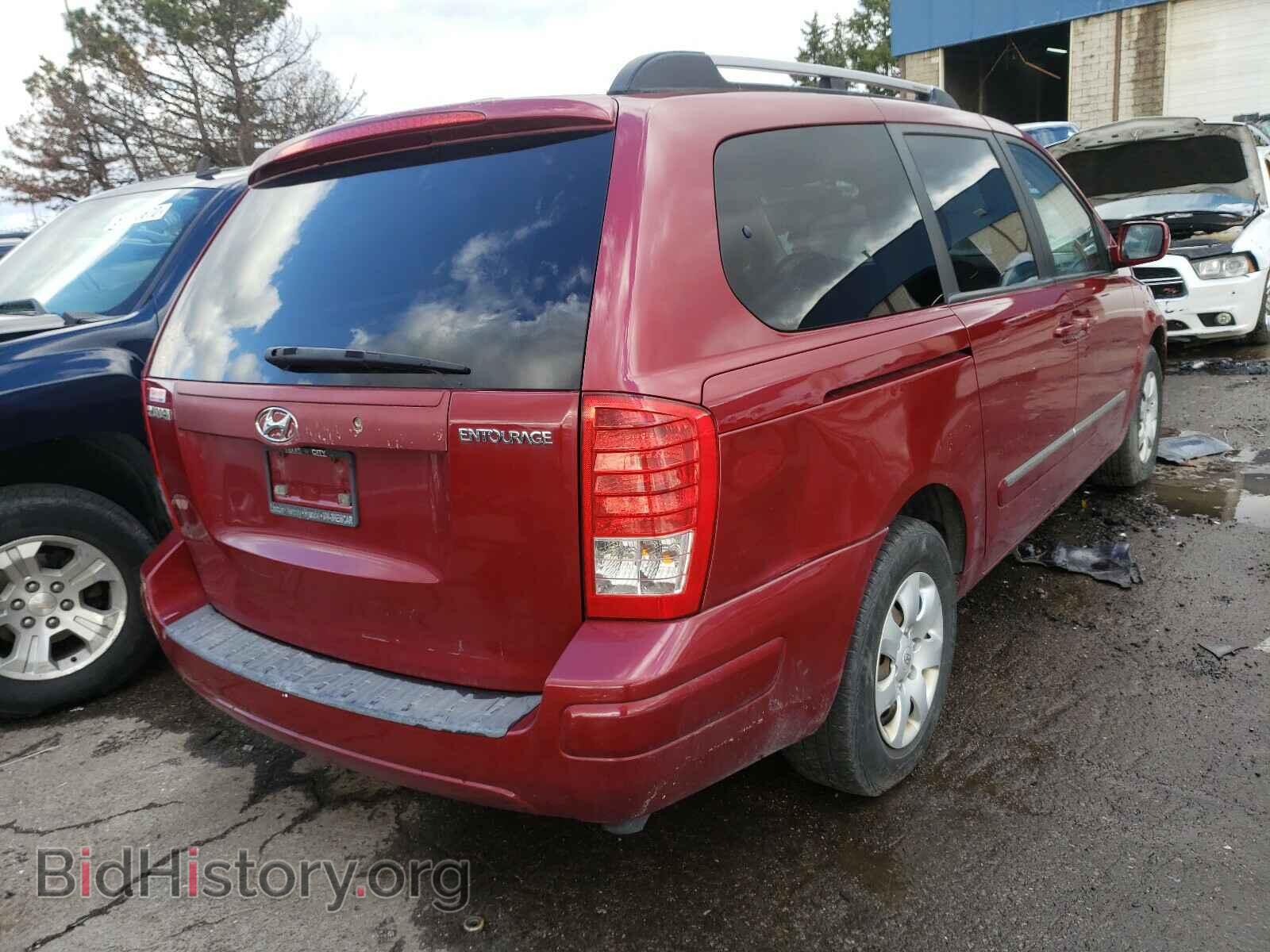 2007 HYUNDAI ENTOURAGE - VIN: KNDMC233376011348 - Фото 4