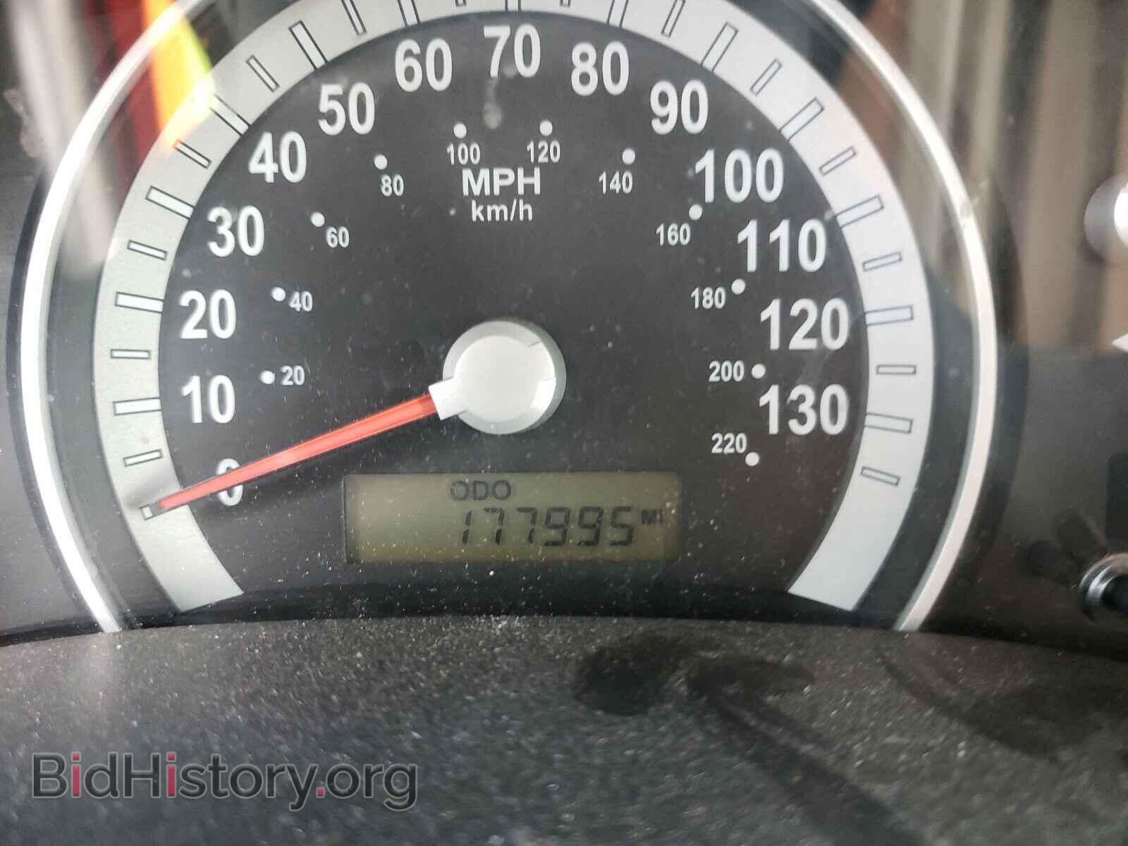 2007 HYUNDAI ENTOURAGE - VIN: KNDMC233376011348 - Фото 8