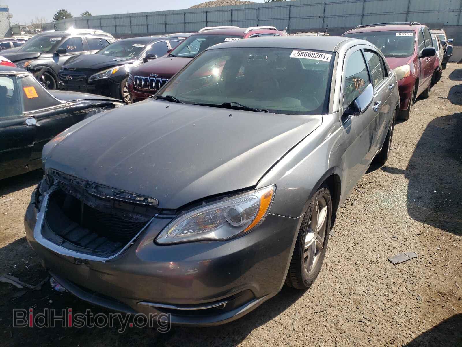 2013 CHRYSLER 200 - VIN: 1C3CCBCG2DN550757 - Фото 2