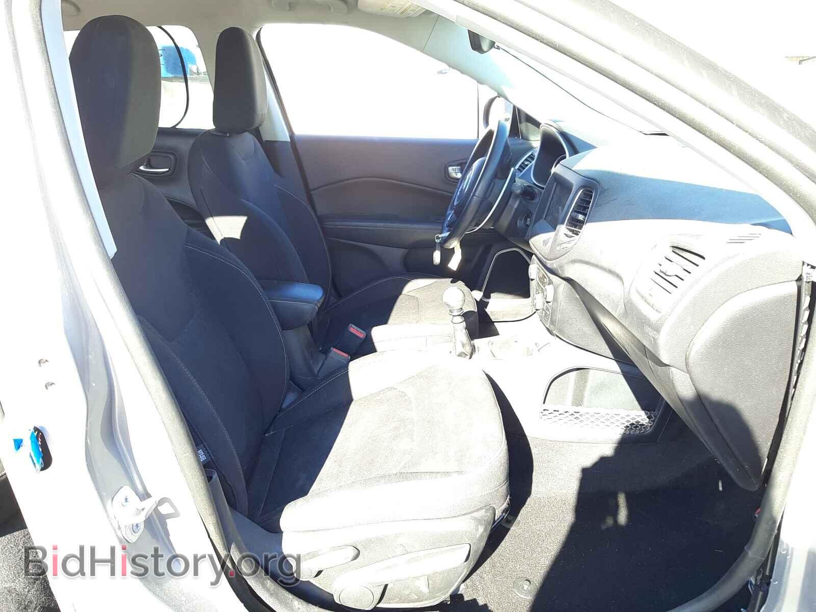 2018 JEEP COMPASS - VIN: 3C4NJCAB7JT124582 - Photo 5