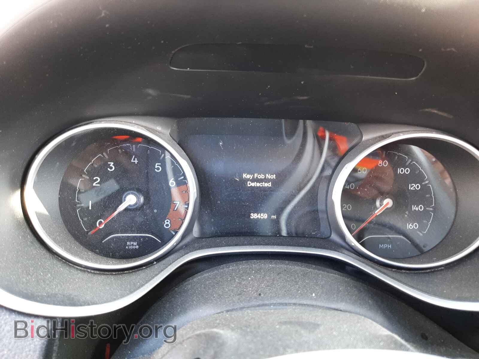 2018 JEEP COMPASS - VIN: 3C4NJCAB7JT124582 - Photo 8