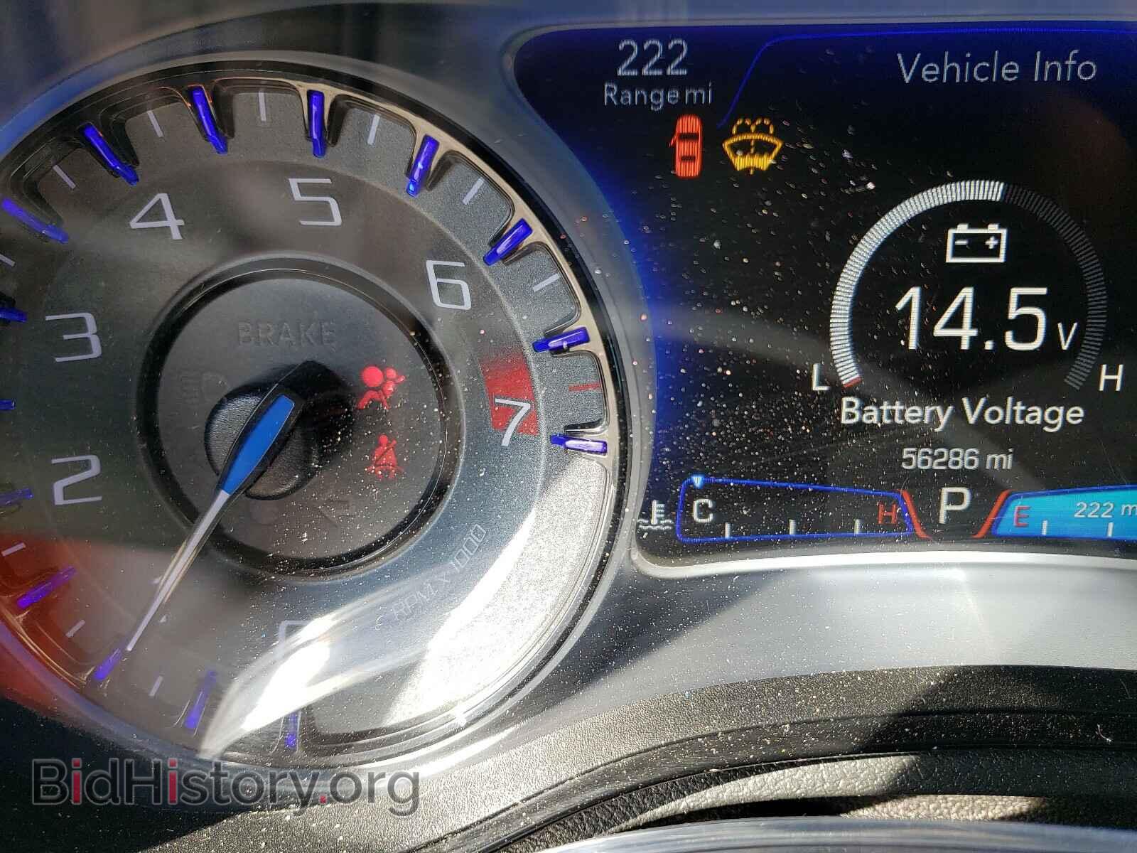 2018 CHRYSLER 300 - VIN: 2C3CCABG3JH191175 - Фото 8