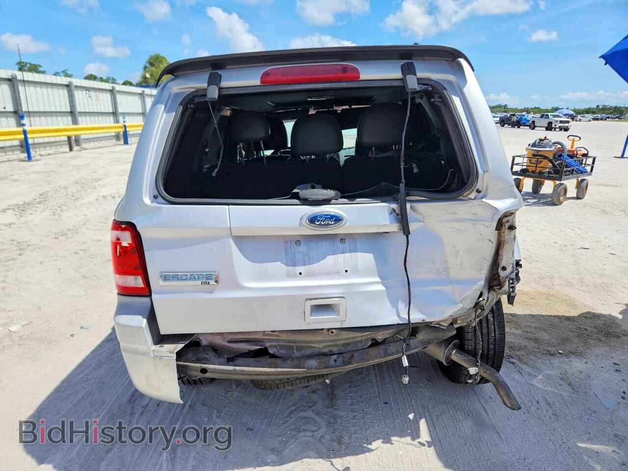 2011 FORD ESCAPE - VIN: 1FMCU0D70BKB01633 - Photo 6