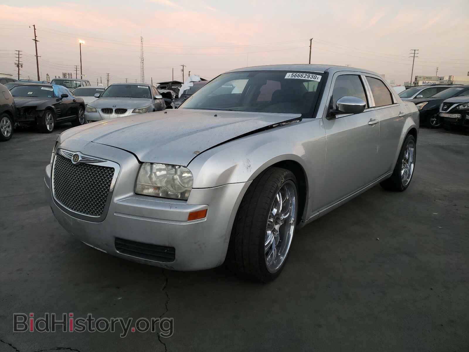 2007 CHRYSLER 300 - VIN: 2C3KA43R67H689429 - Фото 2