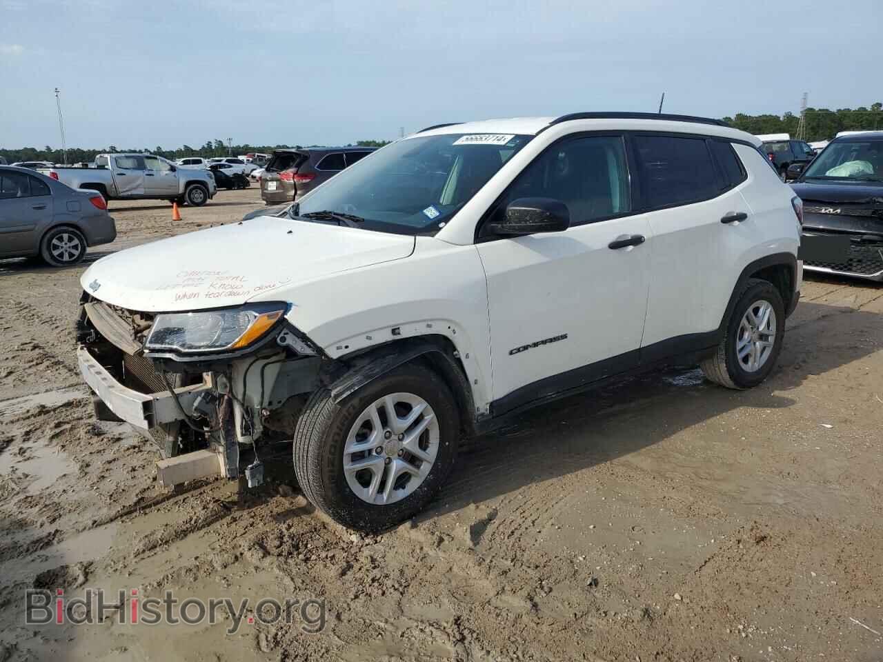 Фотография 3C4NJCAB7HT643450 - JEEP COMPASS 2017