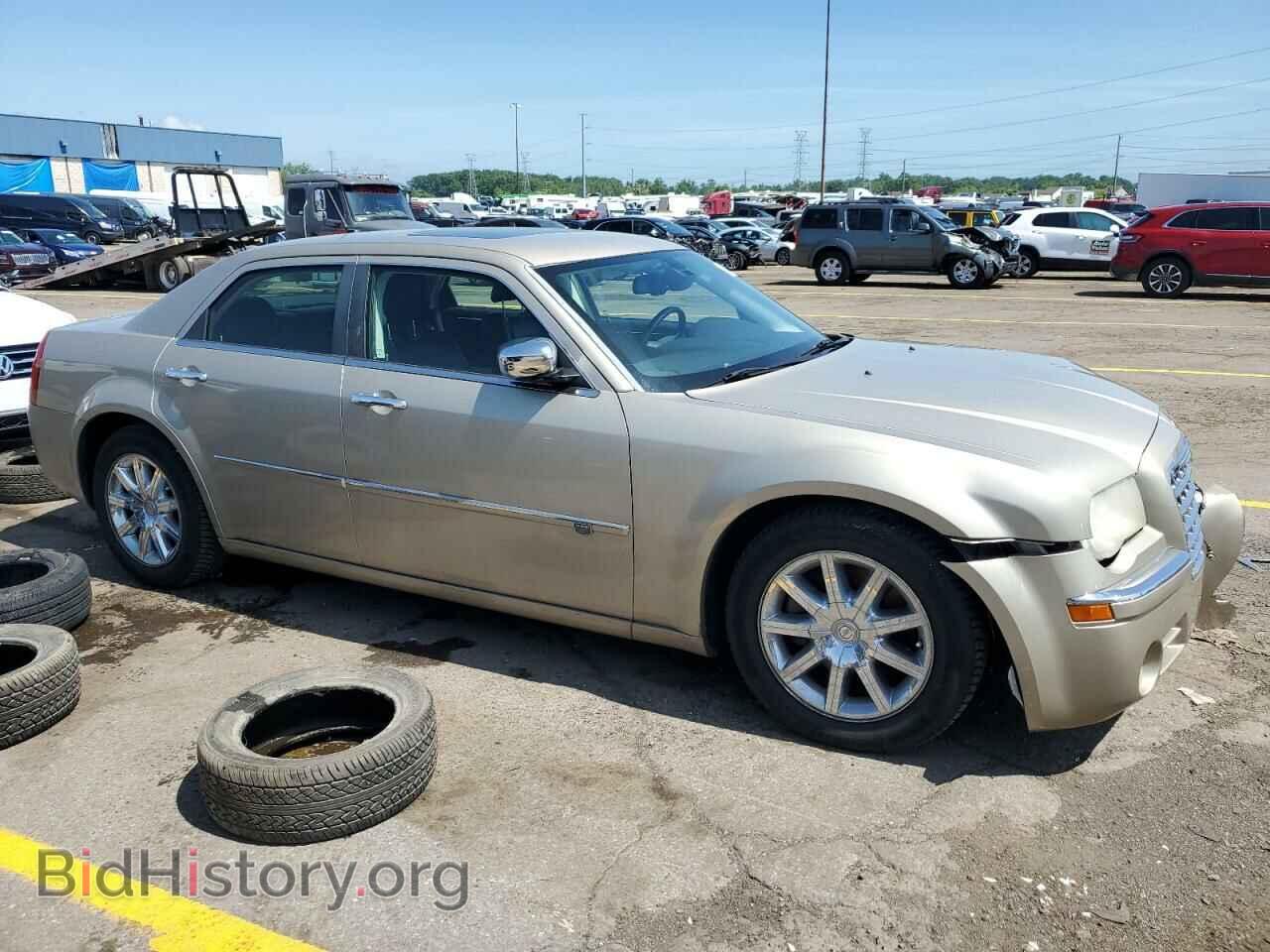 2008 CHRYSLER 300 - VIN: 2C3KA63H68H295000 - Фото 4