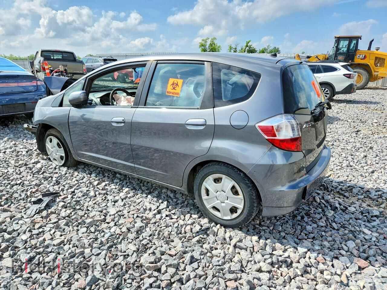 2013 HONDA FIT - VIN: JHMGE8H31DC075757 - Фото 2