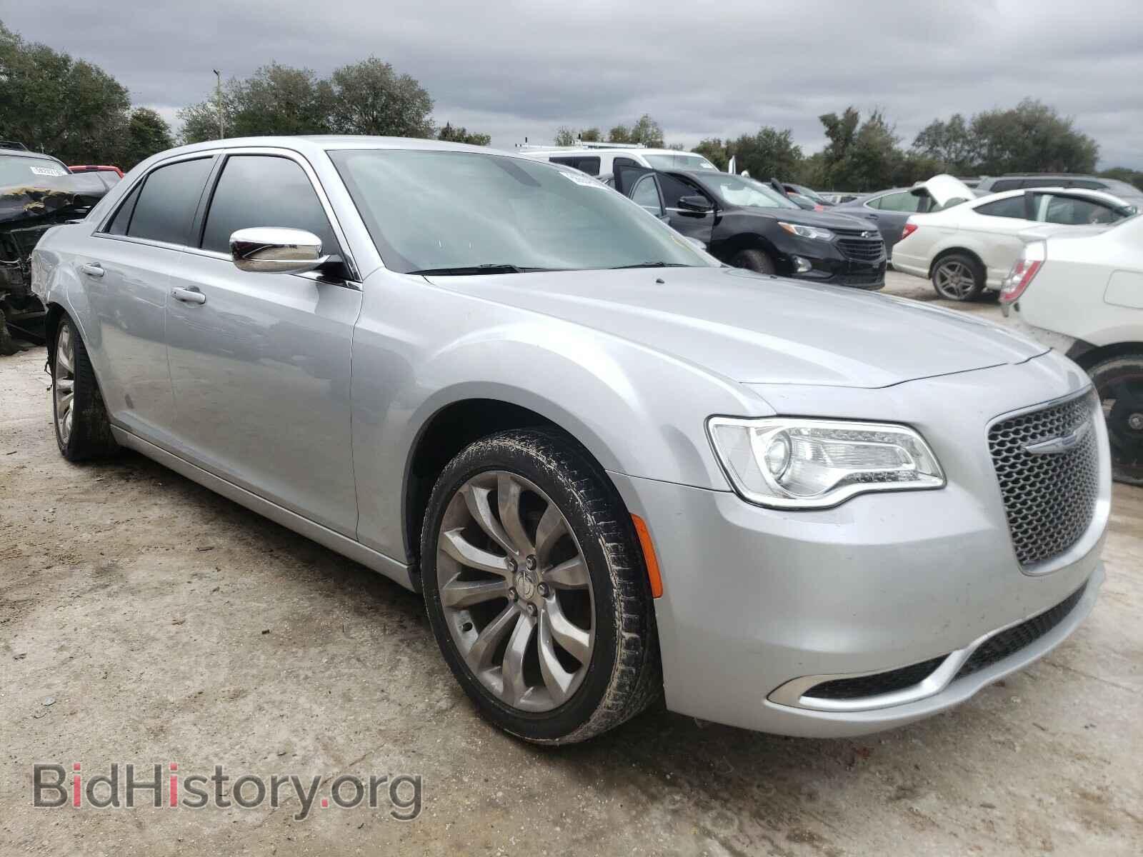 Фотография 2C3CCAAG6KH566348 - CHRYSLER 300 2019