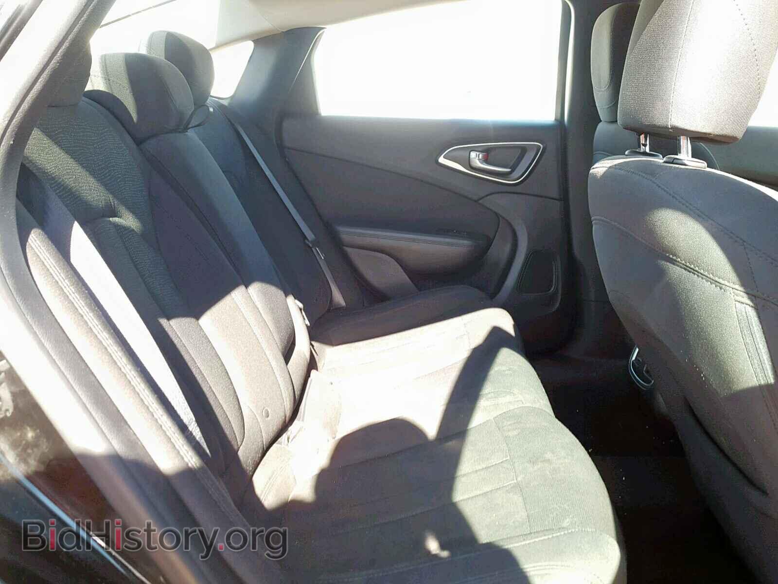2016 CHRYSLER 200 - VIN: 1C3CCCAB3GN123699 - Фото 6