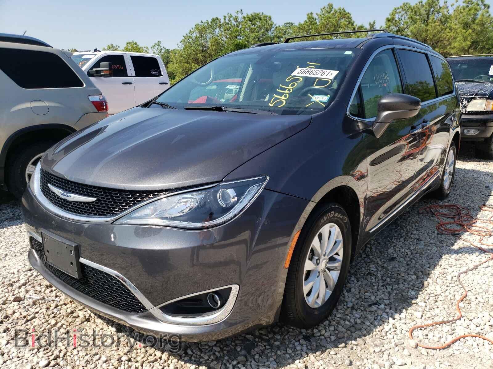 2018 CHRYSLER PACIFICA - VIN: 2C4RC1BG5JR142172 - Photo 2