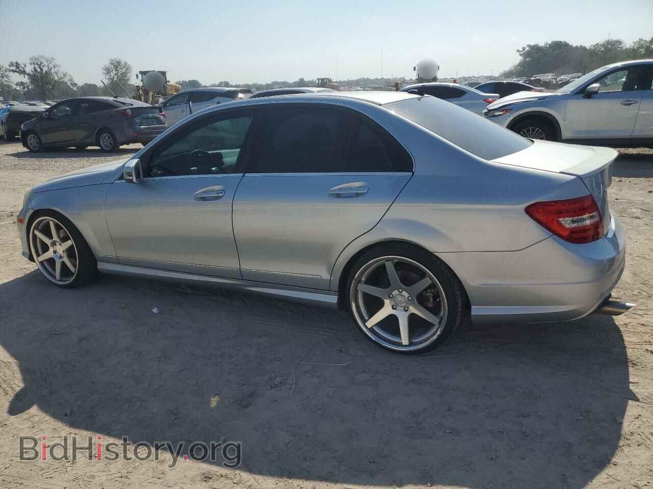 2013 MERCEDES-BENZ C-CLASS - VIN: WDDGF4HB1DA778615 - Фото 2
