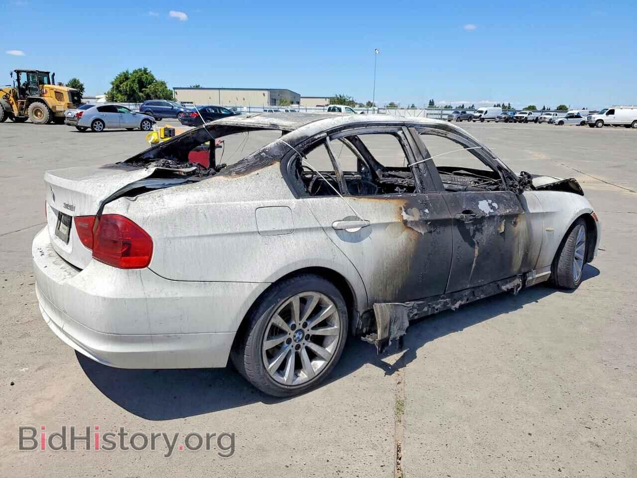 2011 BMW 3 SERIES - VIN: WBAPH5G59BNM79950 - Фото 3