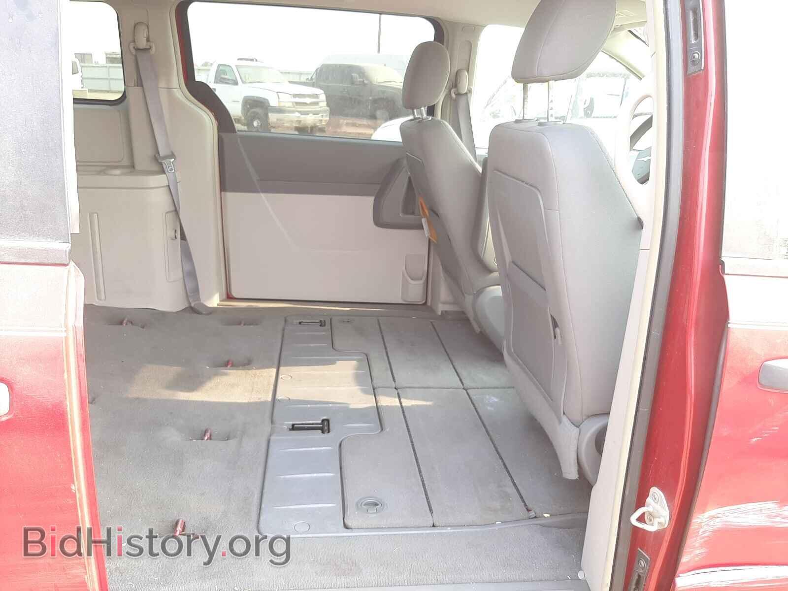 2008 CHRYSLER MINIVAN - VIN: 2A8HR44H98R620811 - Фото 6