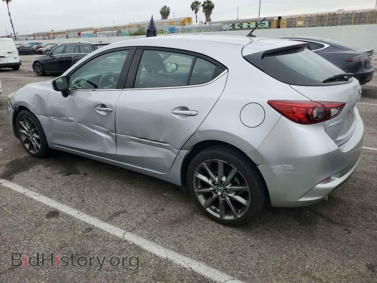 2018 MAZDA 3 - VIN: 3MZBN1L33JM181547 - Фото 2