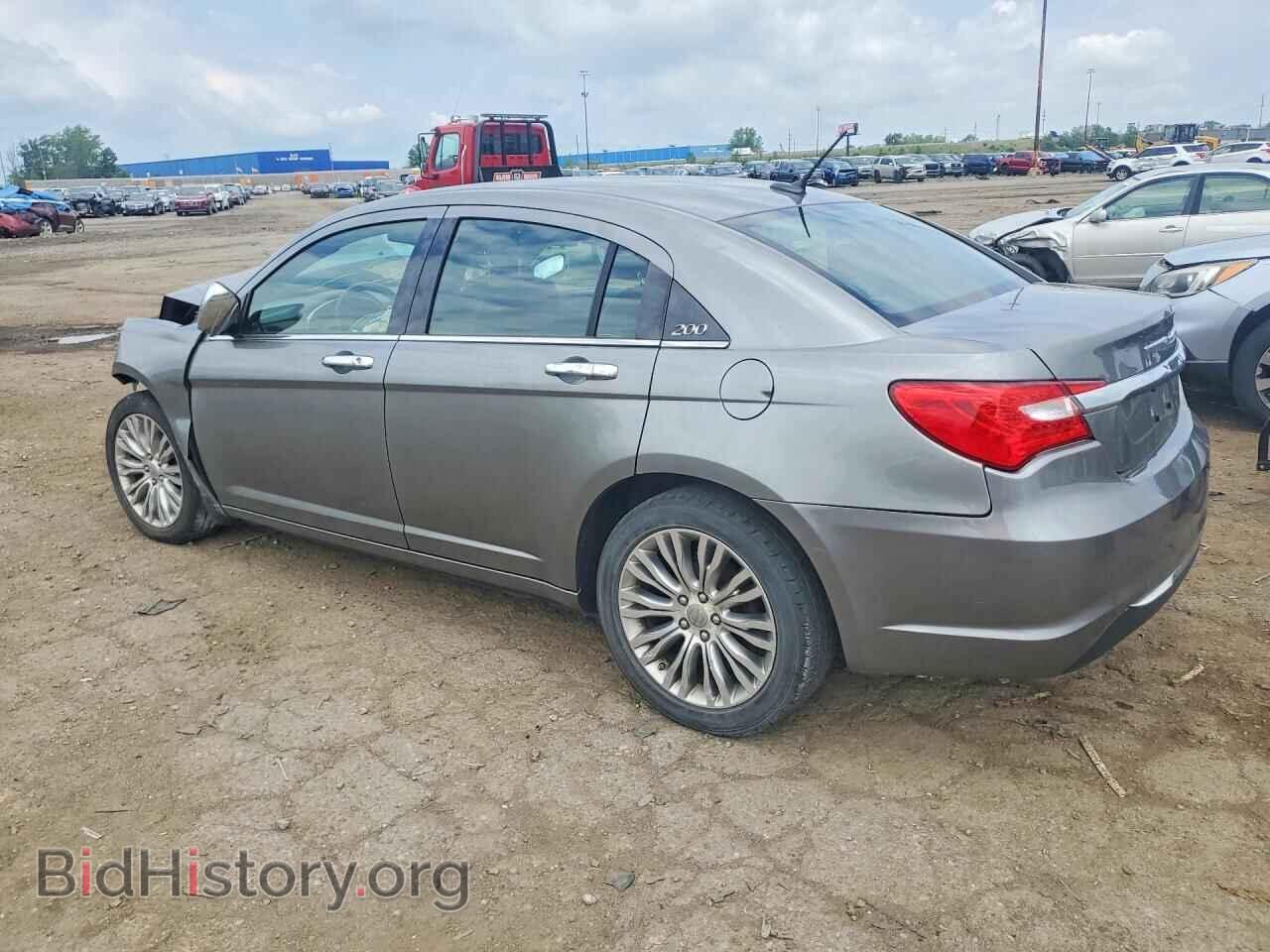 2013 CHRYSLER 200 - VIN: 1C3CCBCG1DN575553 - Photo 2