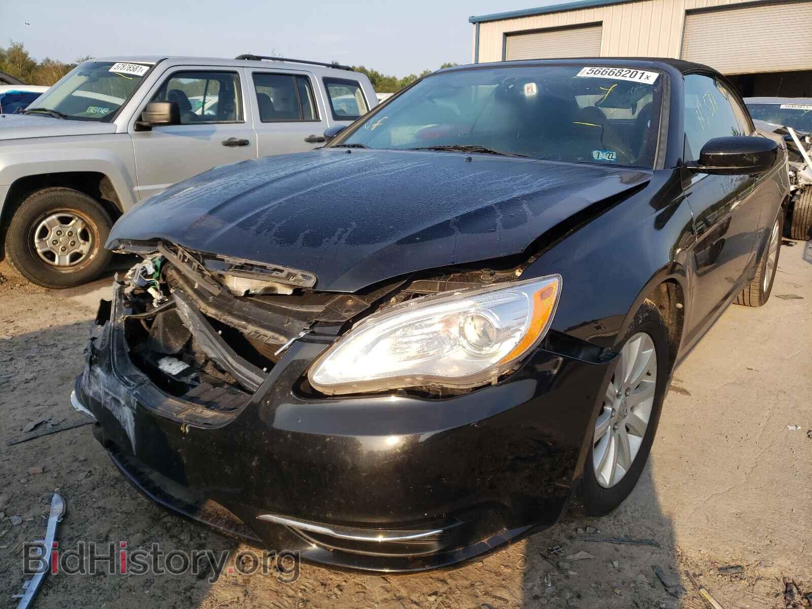 2011 CHRYSLER 200 - VIN: 1C3BC2EG5BN563752 - Фото 2