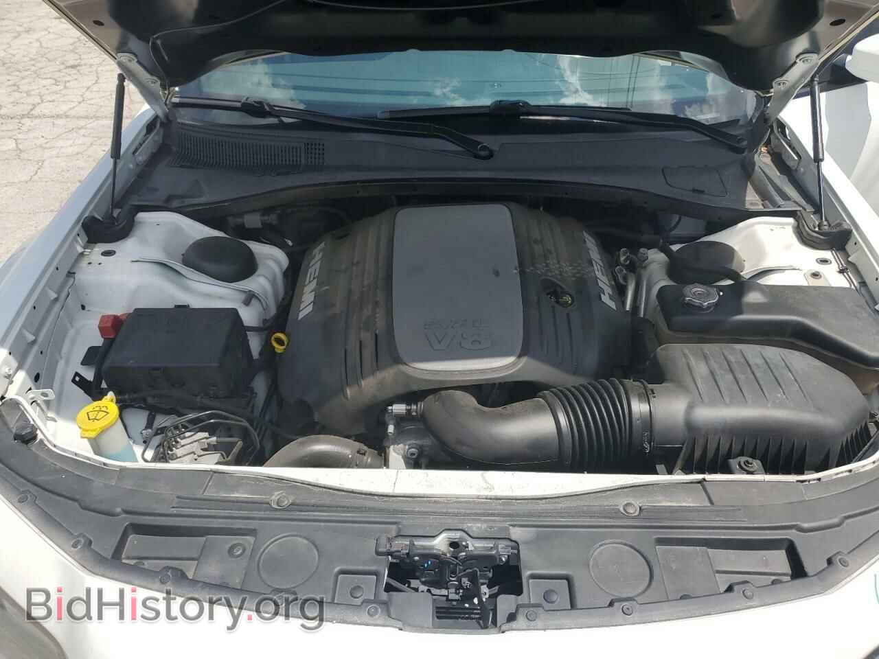 2019 CHRYSLER 300 - VIN: 2C3CCABT1KH704891 - Фото 11