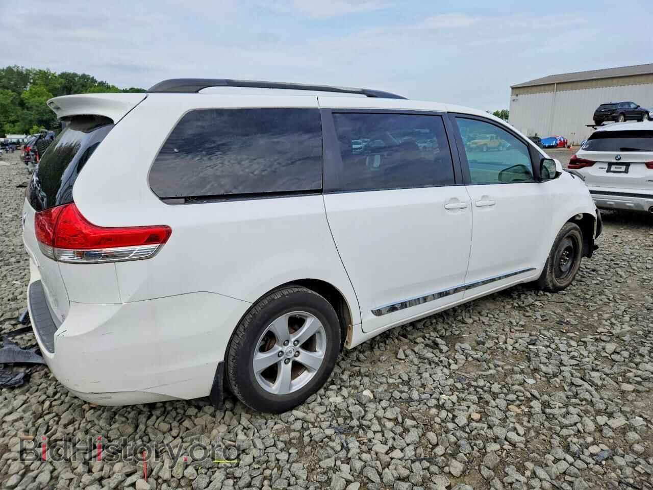 2011 TOYOTA SIENNA - VIN: 5TDKK3DC2BS170952 - Photo 3