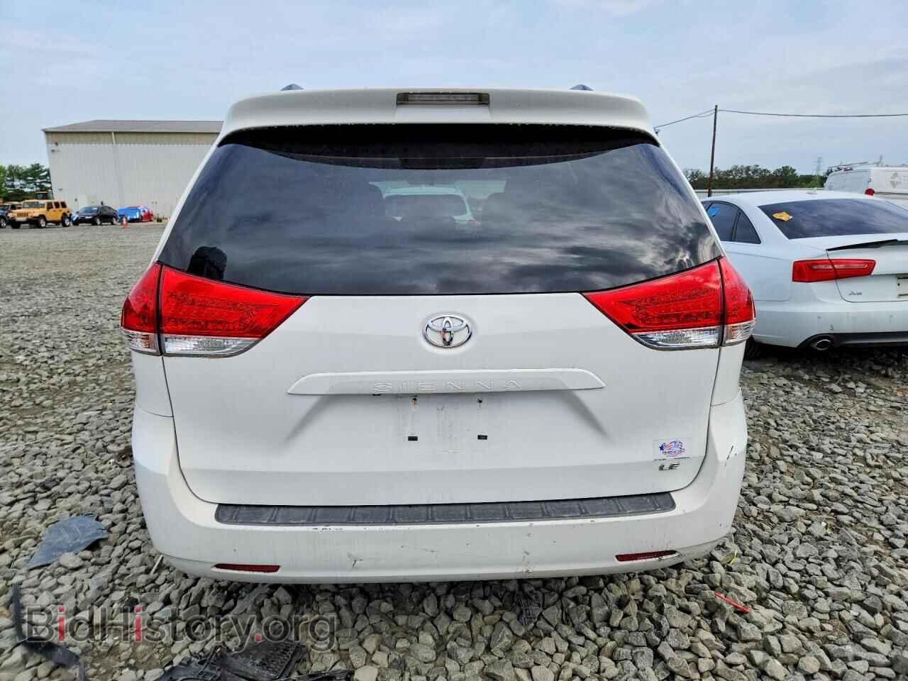 2011 TOYOTA SIENNA - VIN: 5TDKK3DC2BS170952 - Photo 6