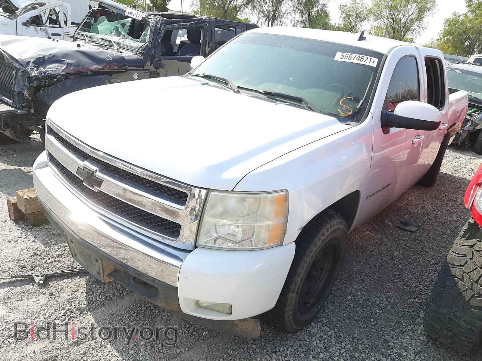 2008 CHEVROLET SILVERADO - VIN: 2GCEC13J981177864 - Фото 2