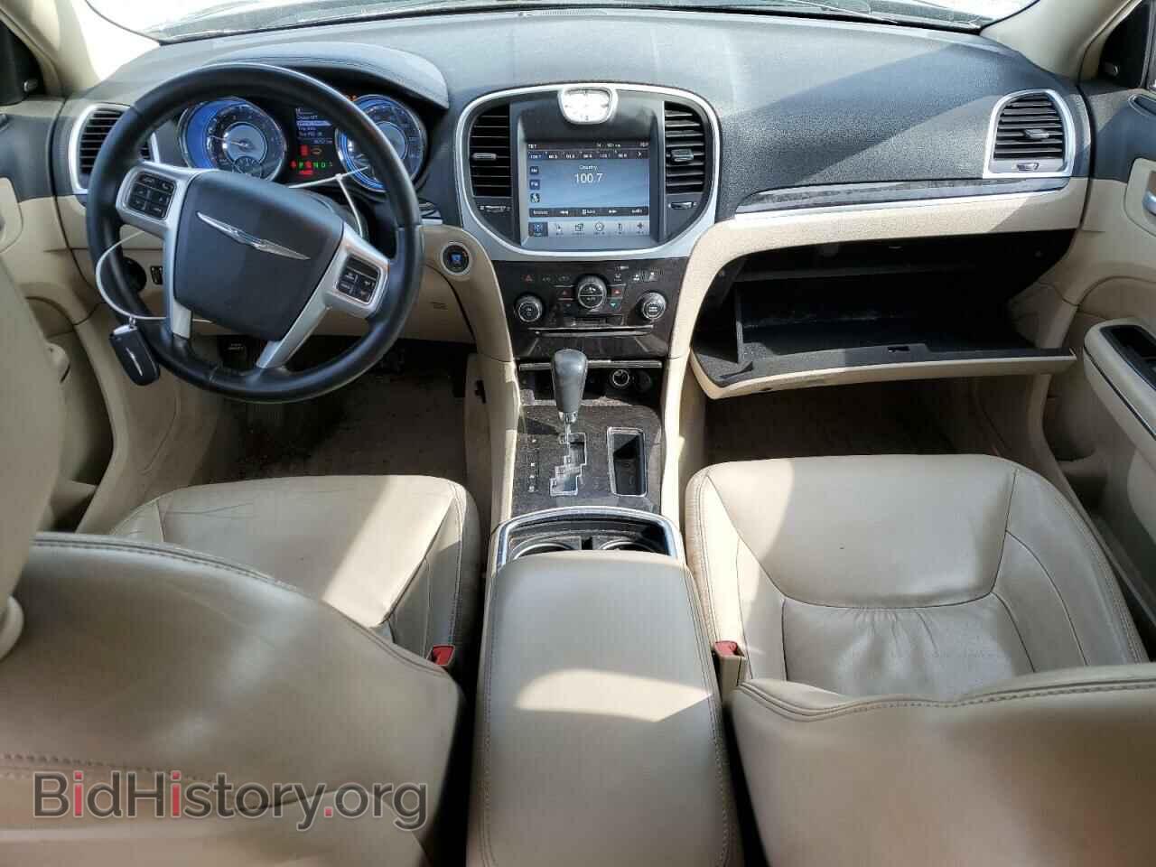 2011 CHRYSLER 300 - VIN: 2C3CA5CGXBH537378 - Фото 8