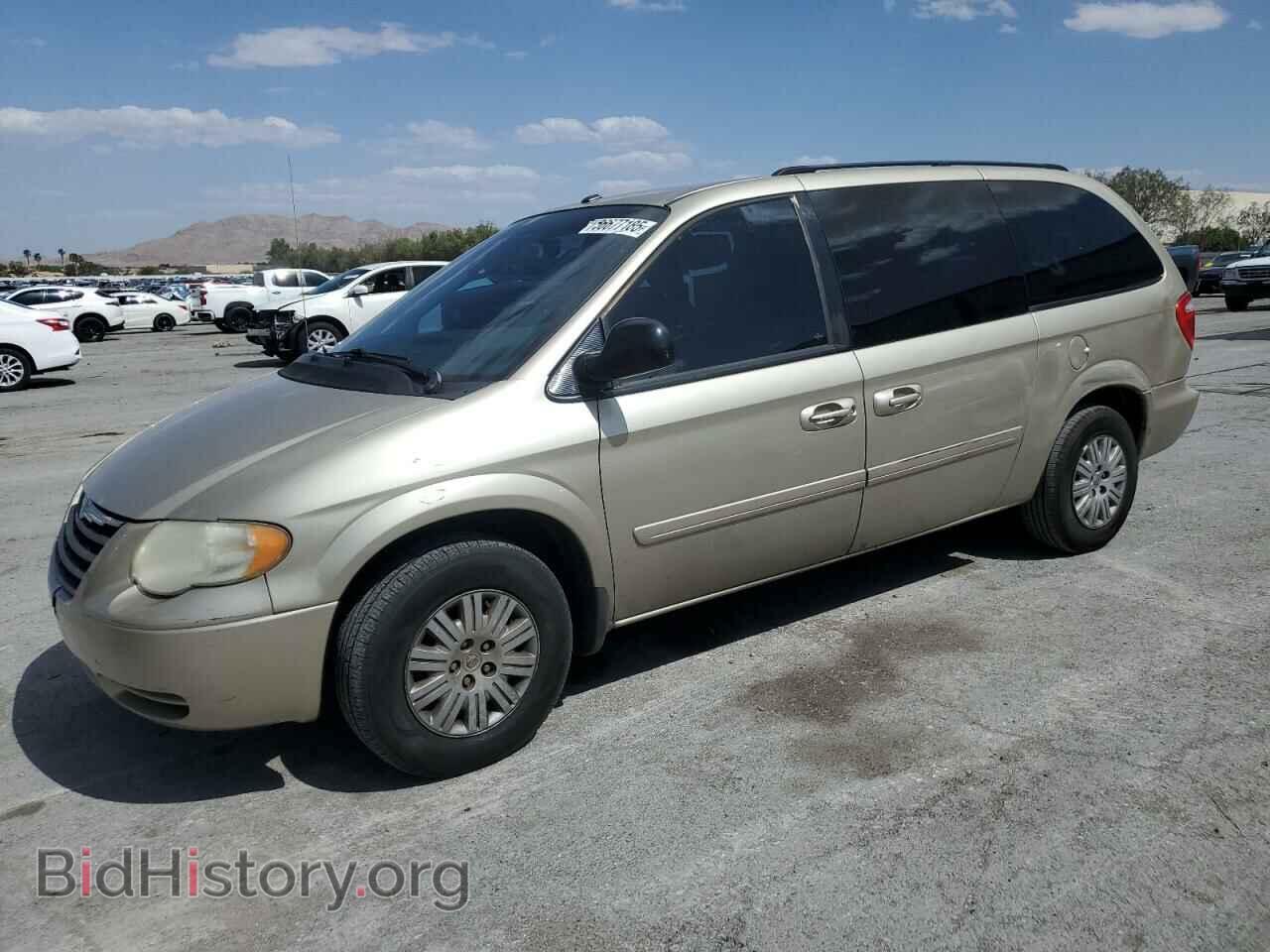 Photo 1A4GP44R76B613430 - CHRYSLER MINIVAN 2006