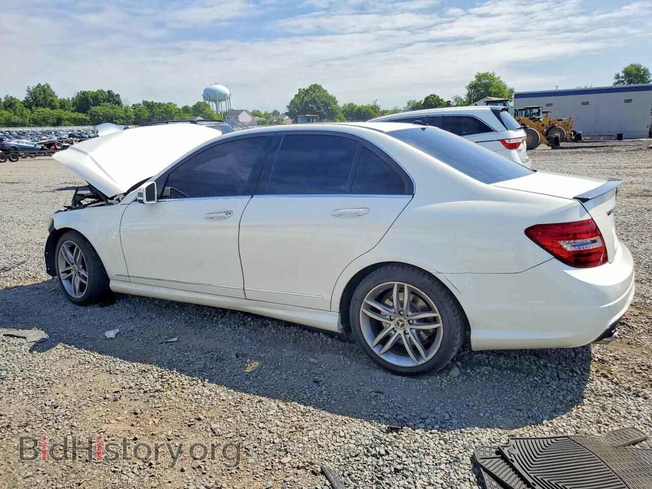2014 MERCEDES-BENZ C-CLASS - VIN: WDDGF4HB9EA941562 - Фото 2