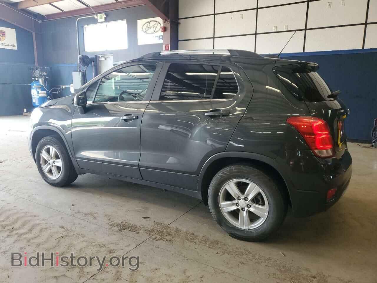 2017 CHEVROLET TRAX - VIN: 3GNCJPSB0HL243136 - Фото 2