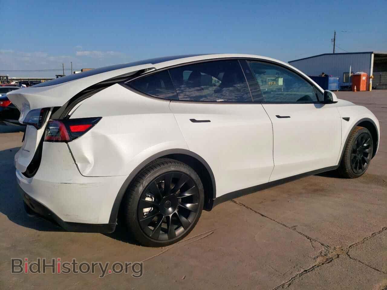 2024 TESLA MODEL Y - VIN: 7SAYGAEE4RF154625 - Photo 3