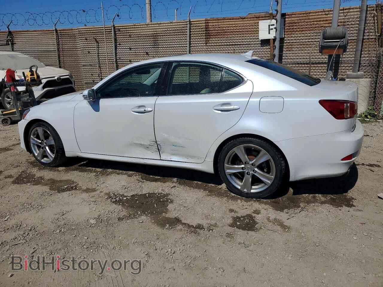 2011 LEXUS IS - VIN: JTHBF5C28B5132493 - Photo 2
