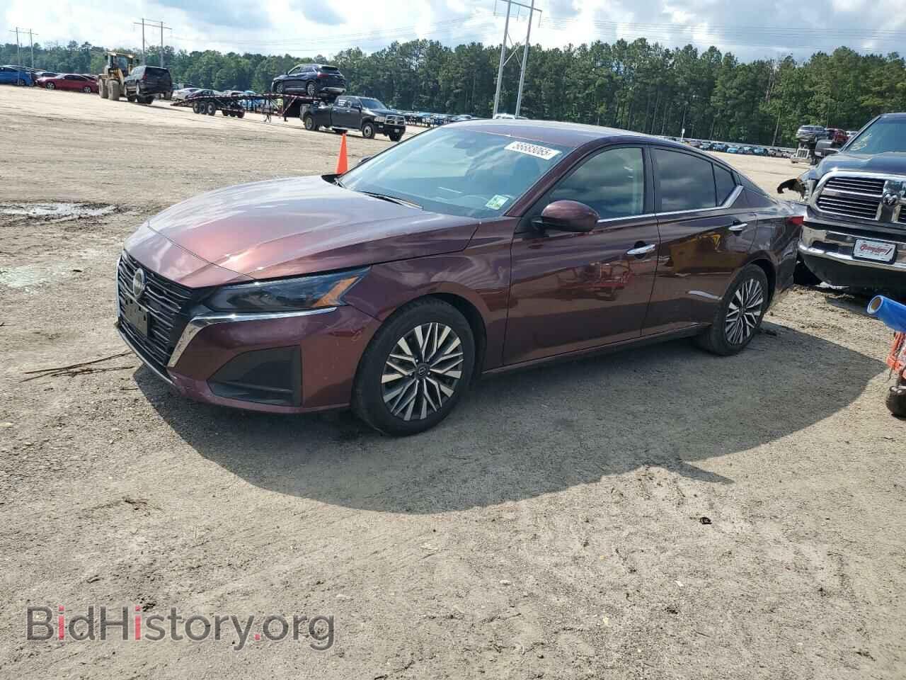 Photo 1N4BL4DV3PN350982 - NISSAN ALTIMA 2023