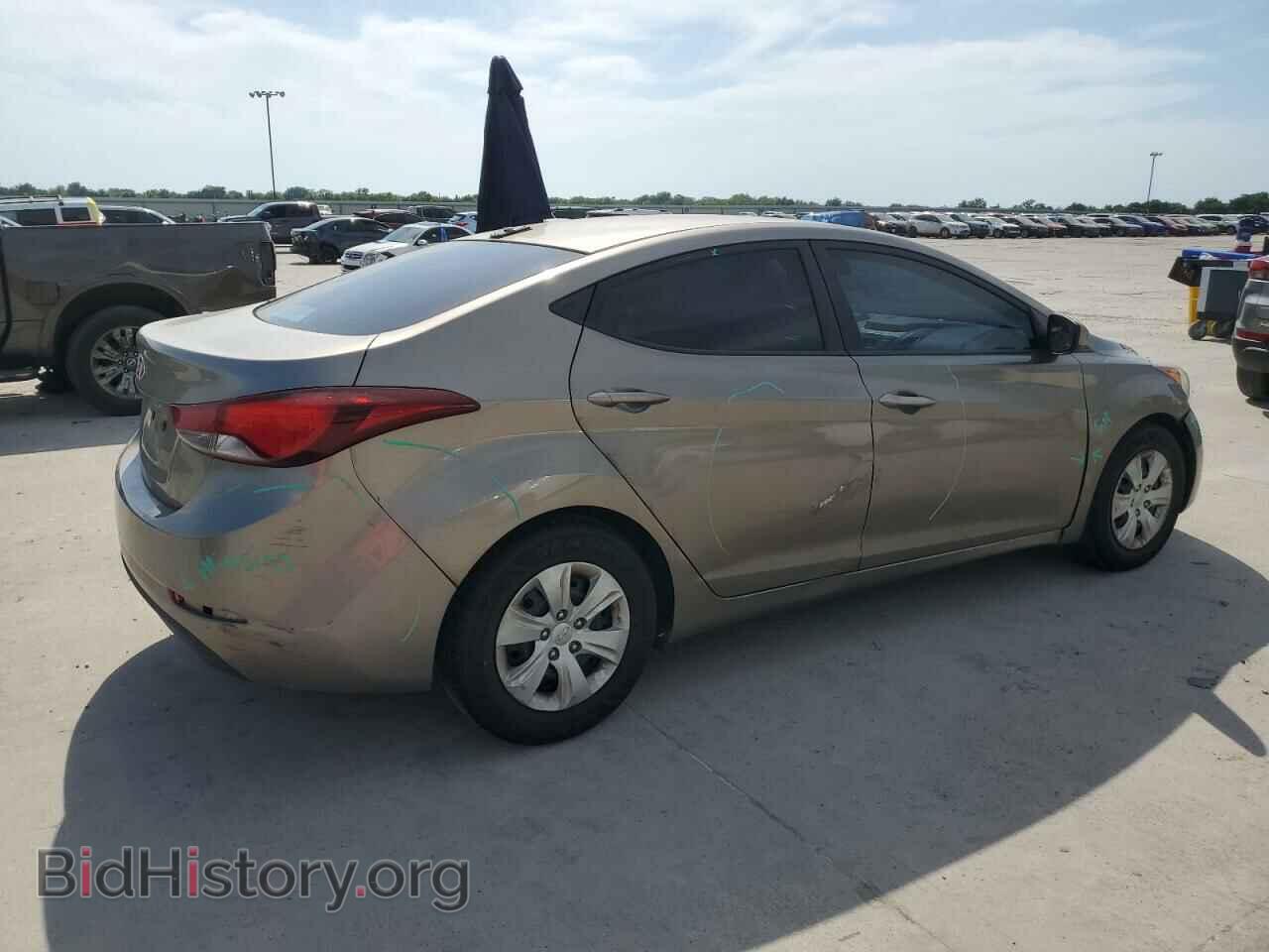 2016 HYUNDAI ELANTRA - VIN: 5NPDH4AE5GH772485 - Фото 3