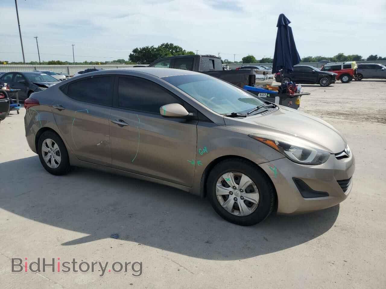 2016 HYUNDAI ELANTRA - VIN: 5NPDH4AE5GH772485 - Фото 4