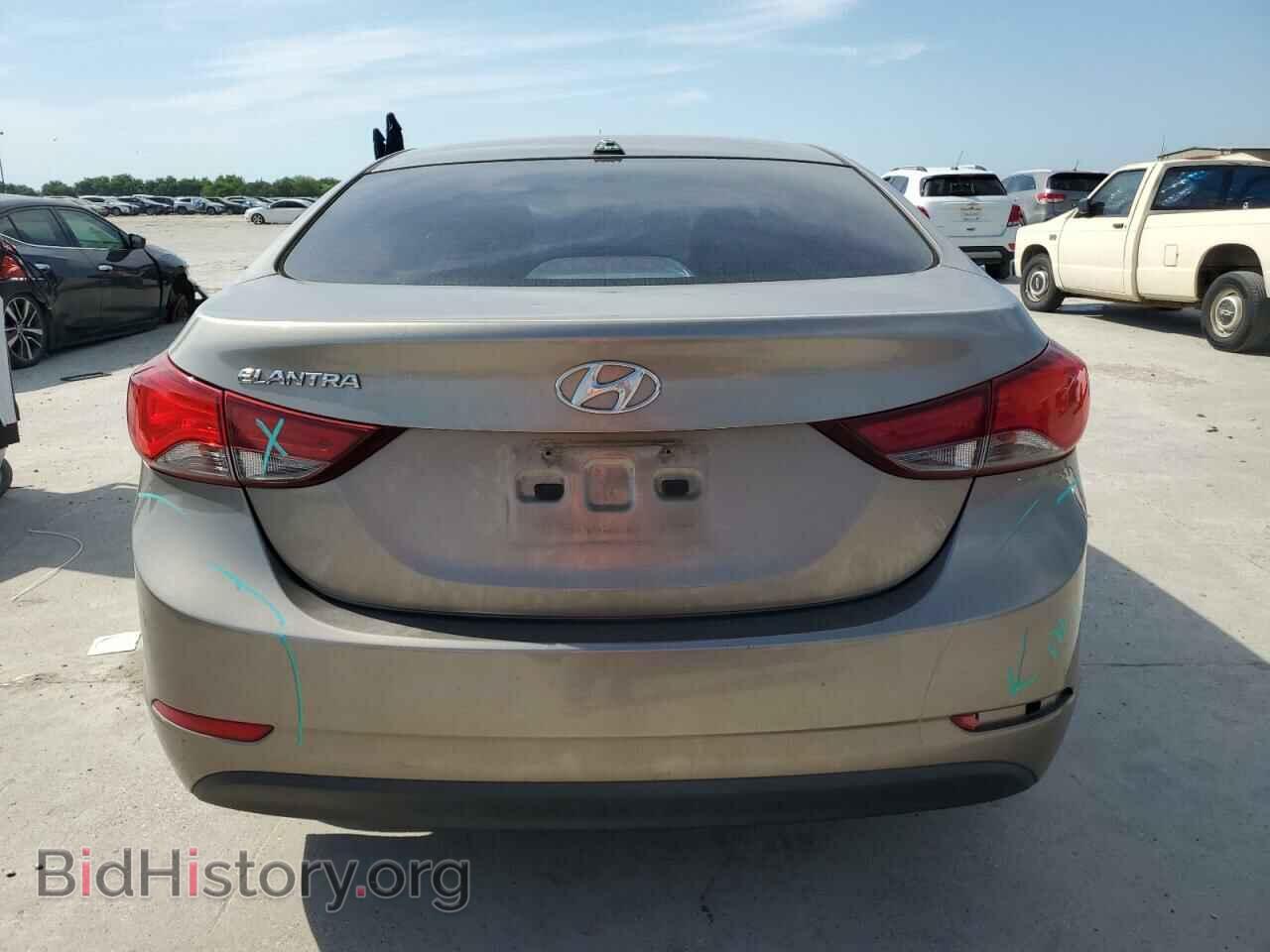 2016 HYUNDAI ELANTRA - VIN: 5NPDH4AE5GH772485 - Фото 6